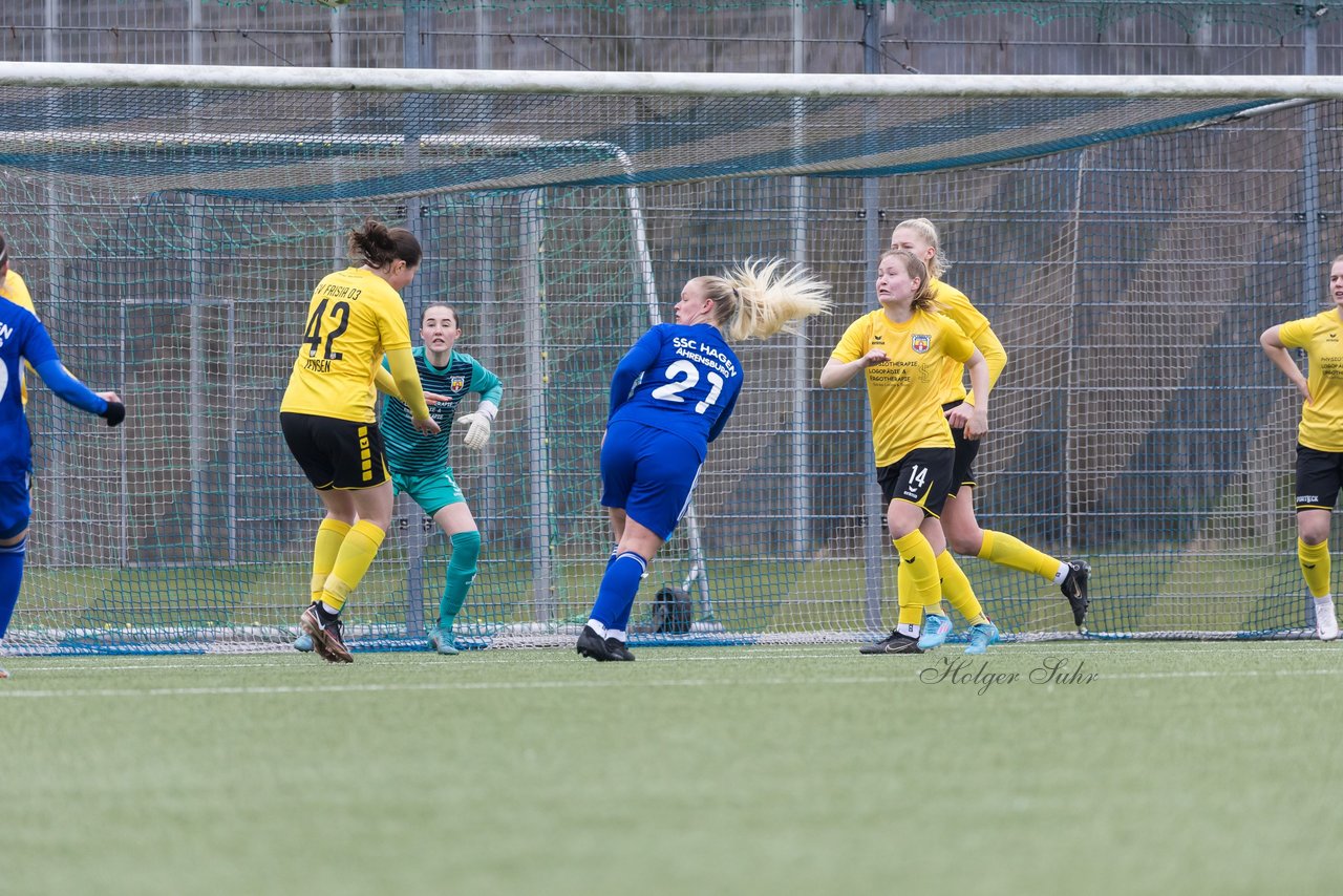 Bild 320 - F SSC Hagen Ahrensburg - SV Frisia Risum-Lindholm : Ergebnis: 1:2